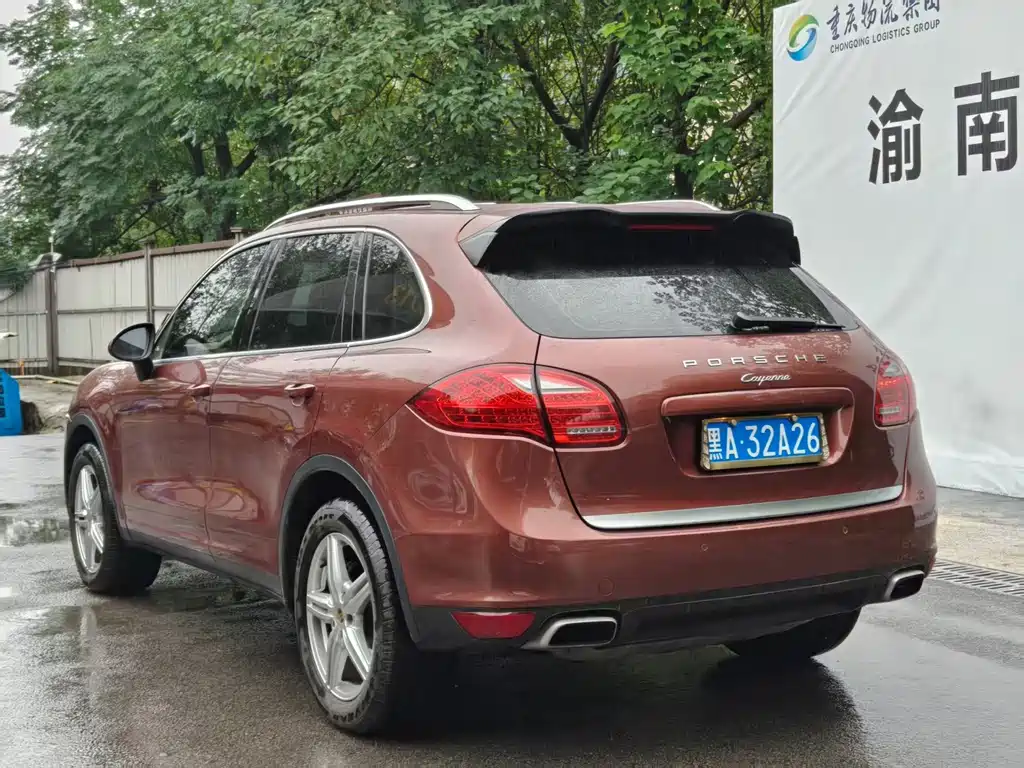 Porsche Cayenne — миниатюра 4
