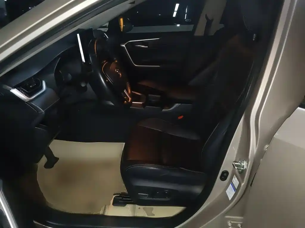 Toyota Wildlander — миниатюра 11