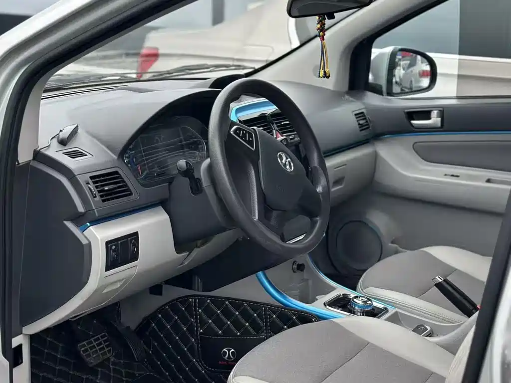 BAIC New Energy EV — миниатюра 5