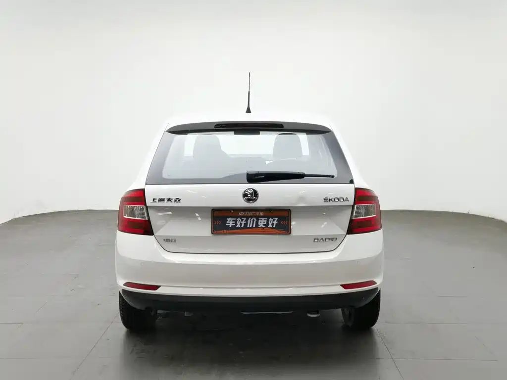 Skoda Rapid Spaceback — миниатюра 4