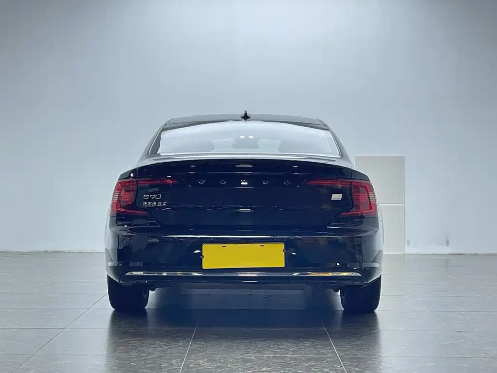 Volvo S90 PHEV — миниатюра 5