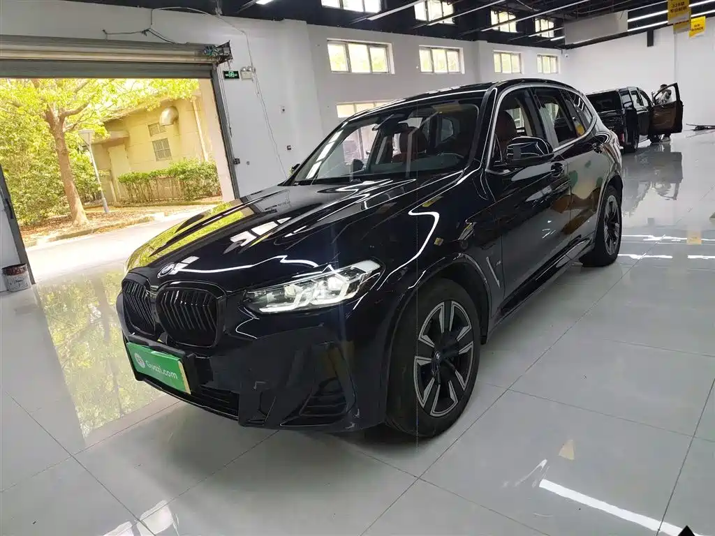 BMW iX3 2022