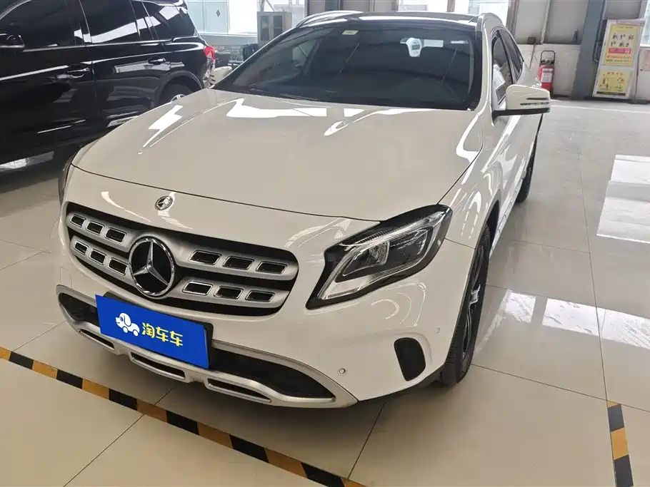 Mercedes-Benz GLA 2020