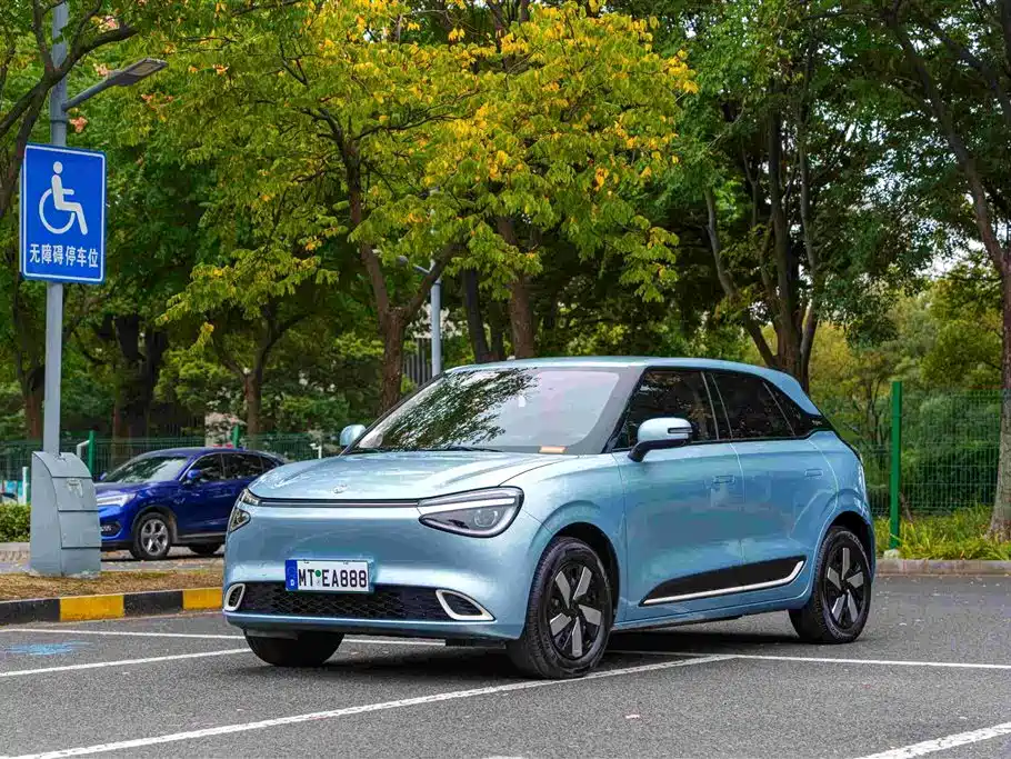 eπ Nano 01