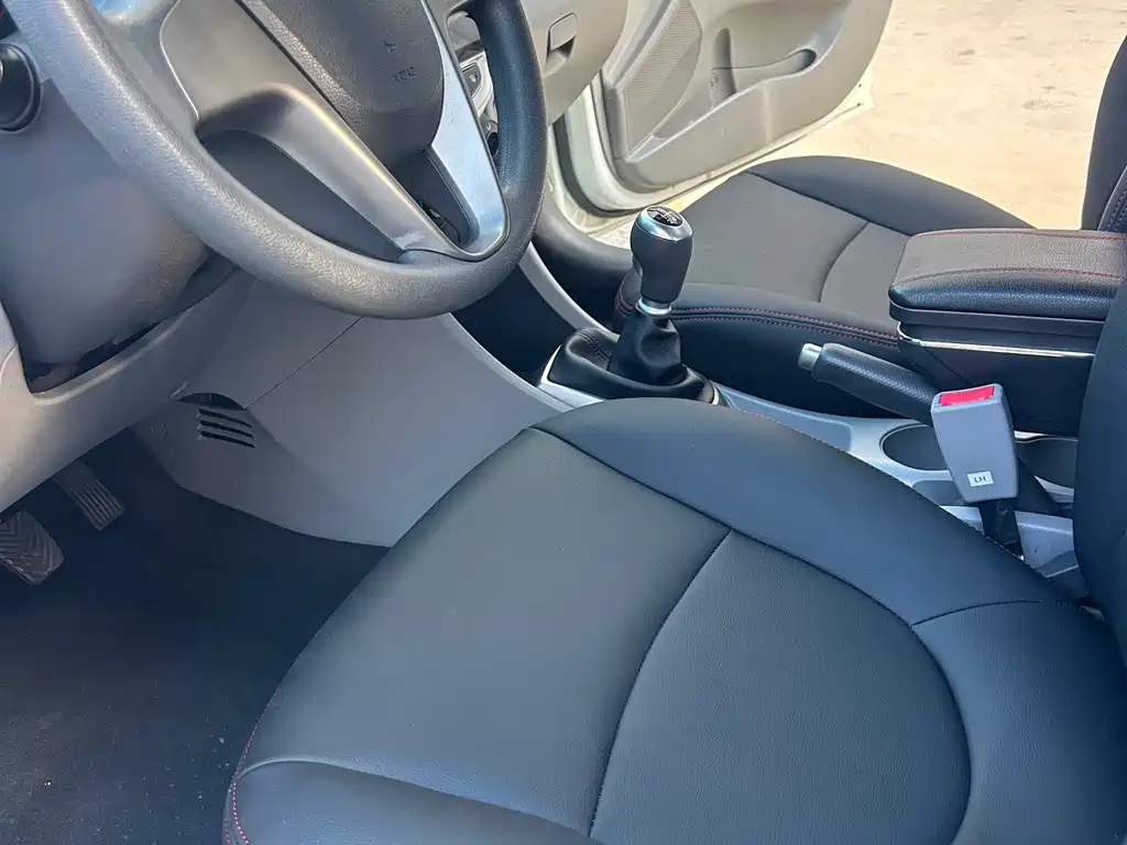 Hyundai Verna — миниатюра 8