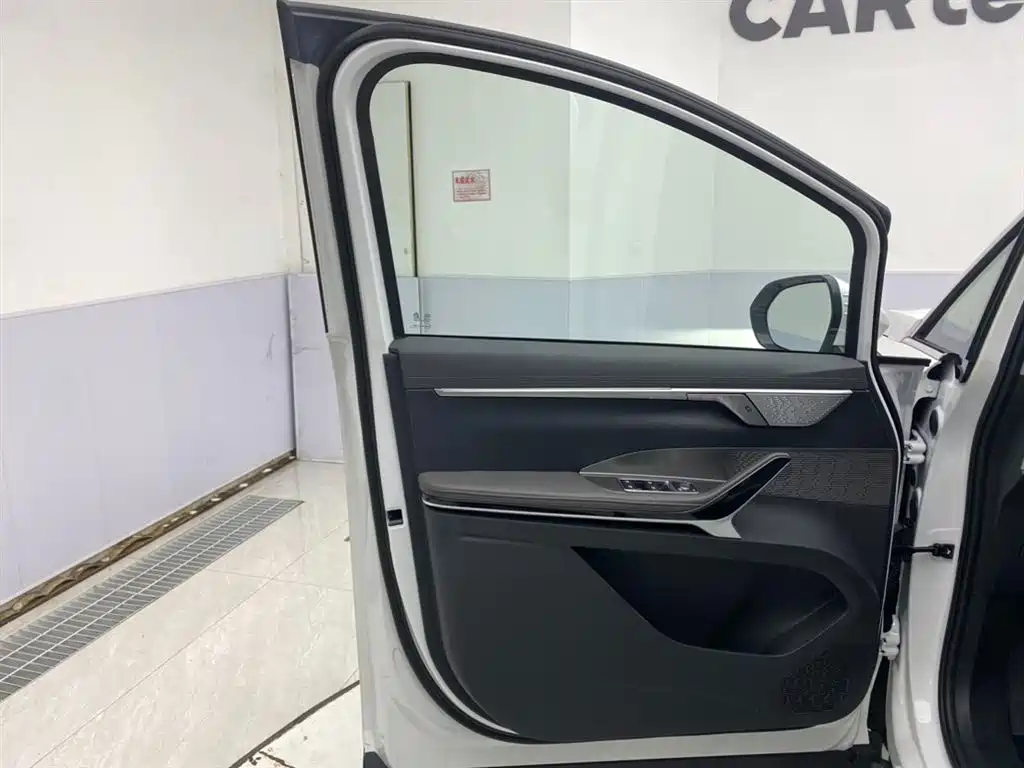 SAIC MAXUS EVERYONE 7