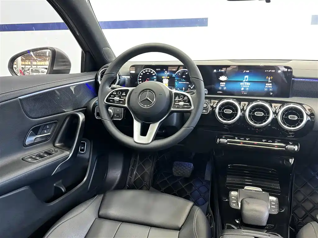 MERCEDES-BENZ A CLASS