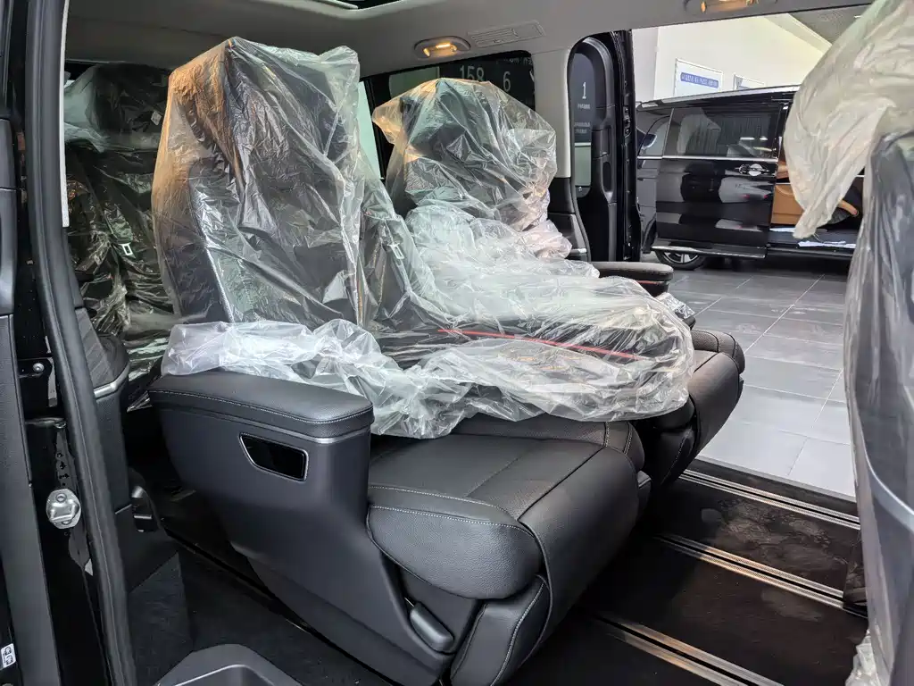 Mercedes-Benz V-Class V 2024 V 300 L Luxury