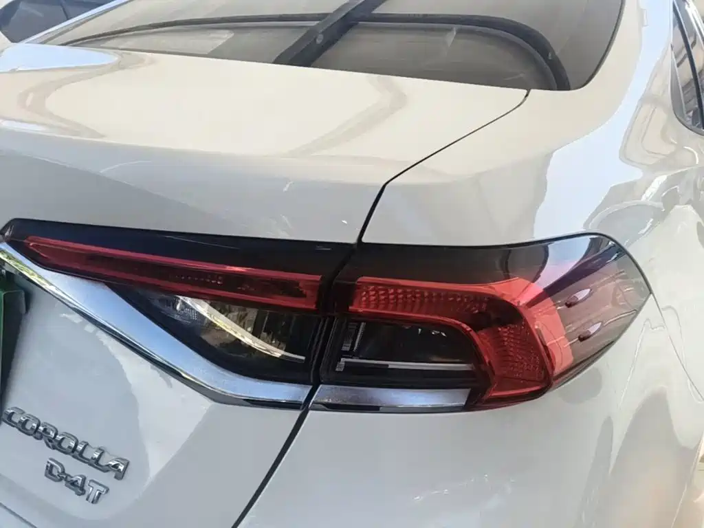 Toyota Corolla — миниатюра 8