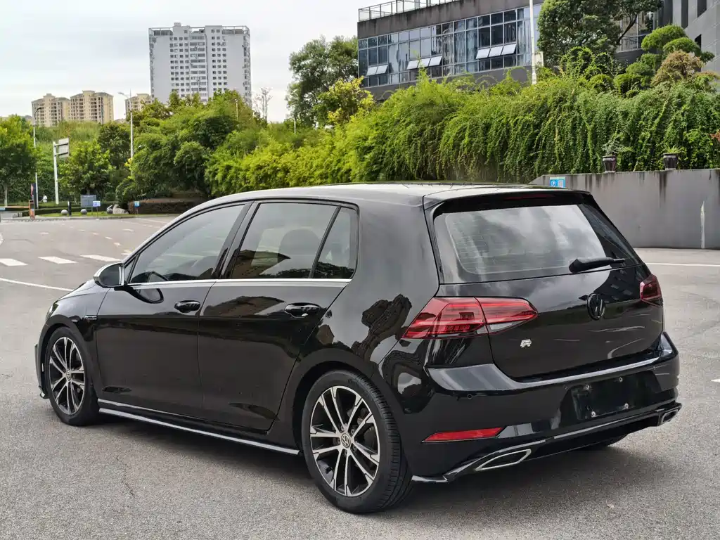 Volkswagen Golf — миниатюра 12