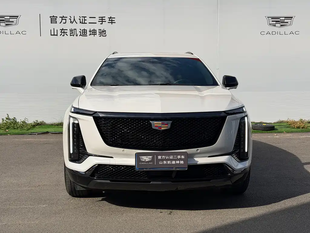 Cadillac XT5 2025 — фото 2