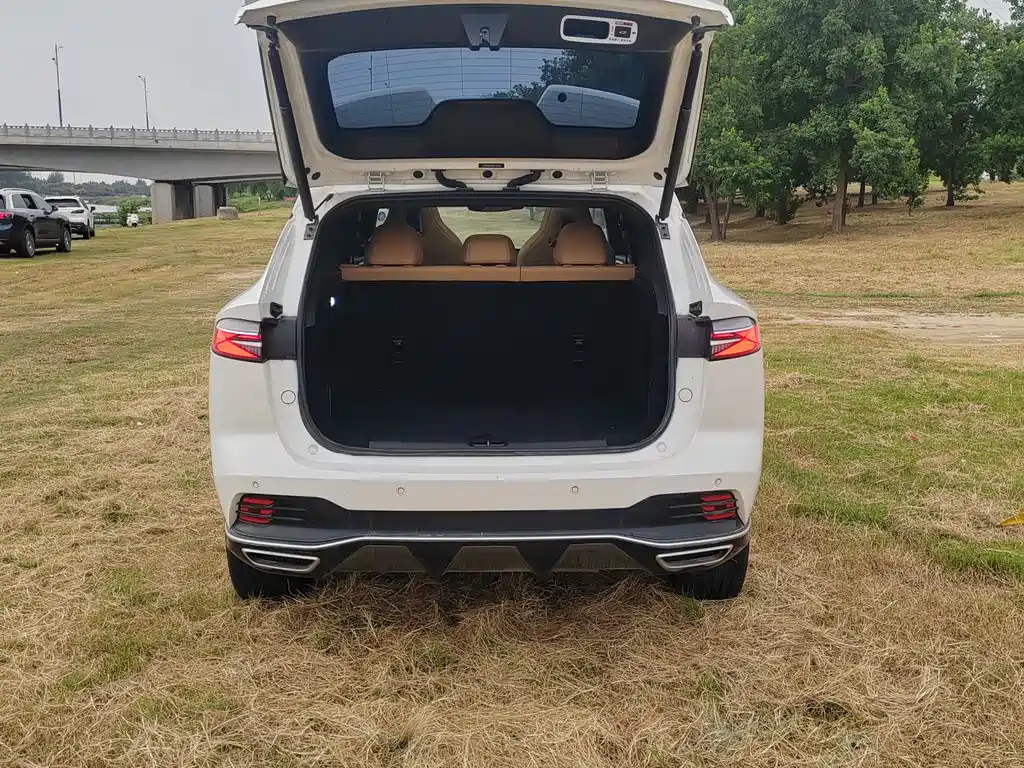 Roewe RX5 New Energy — миниатюра 17