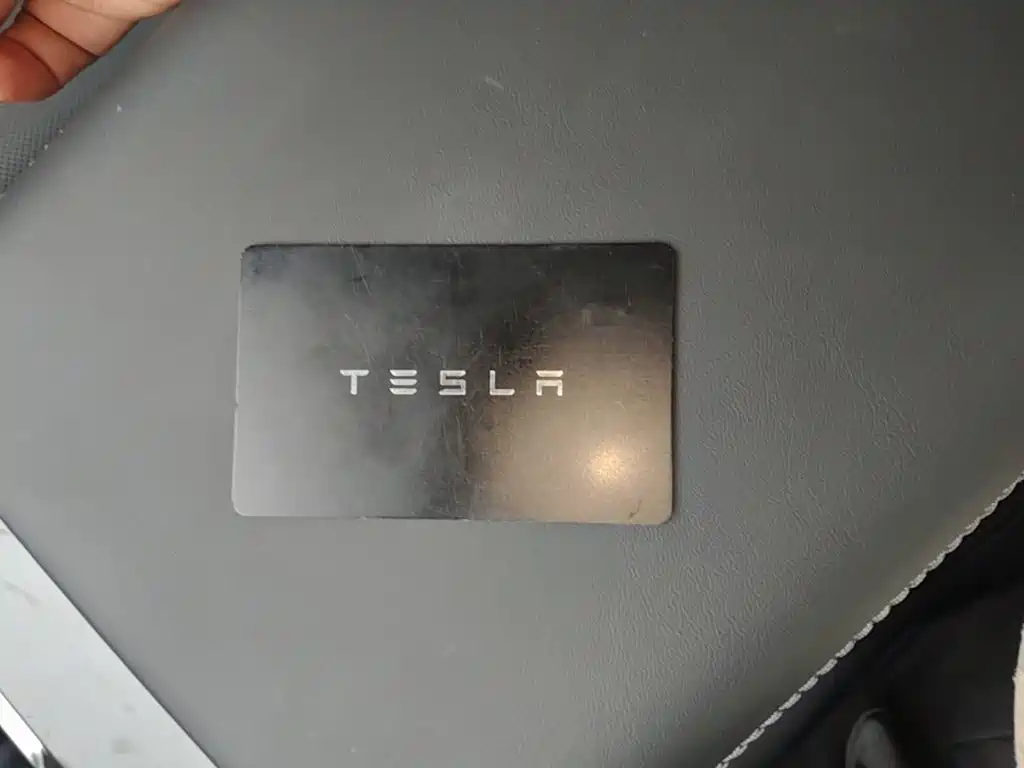 Tesla Model 3 — миниатюра 9
