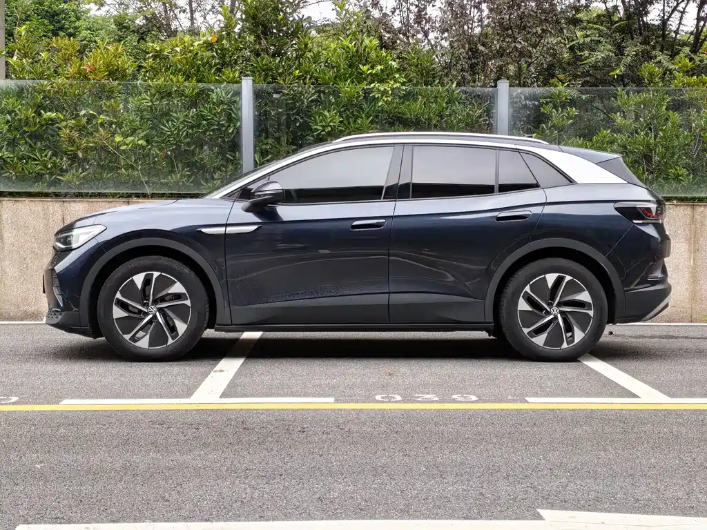 Volkswagen ID.4 Crozz — миниатюра 3
