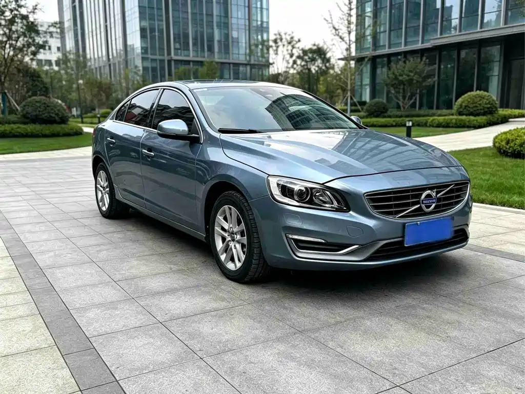 Volvo S60 — миниатюра 3