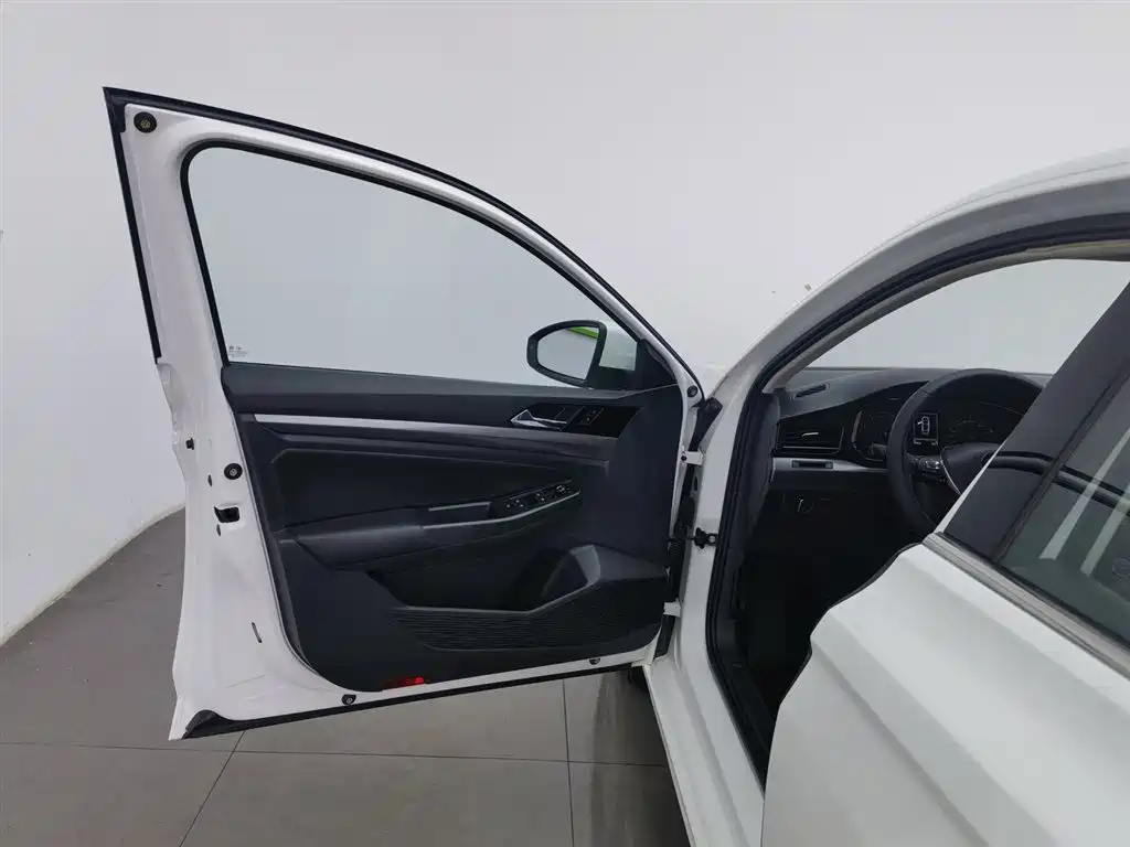 Volkswagen Bora 2019 1.5L MT Comfort