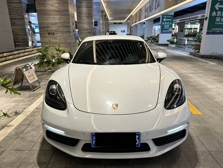 Porsche 718 2018 Cayman 2.0T