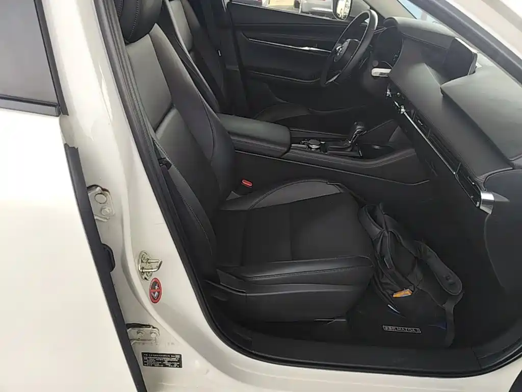 Mazda 3 Axela — миниатюра 25