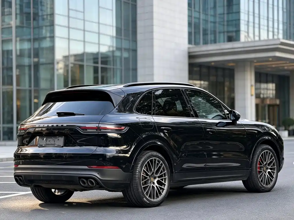 Porsche Cayenne — миниатюра 7