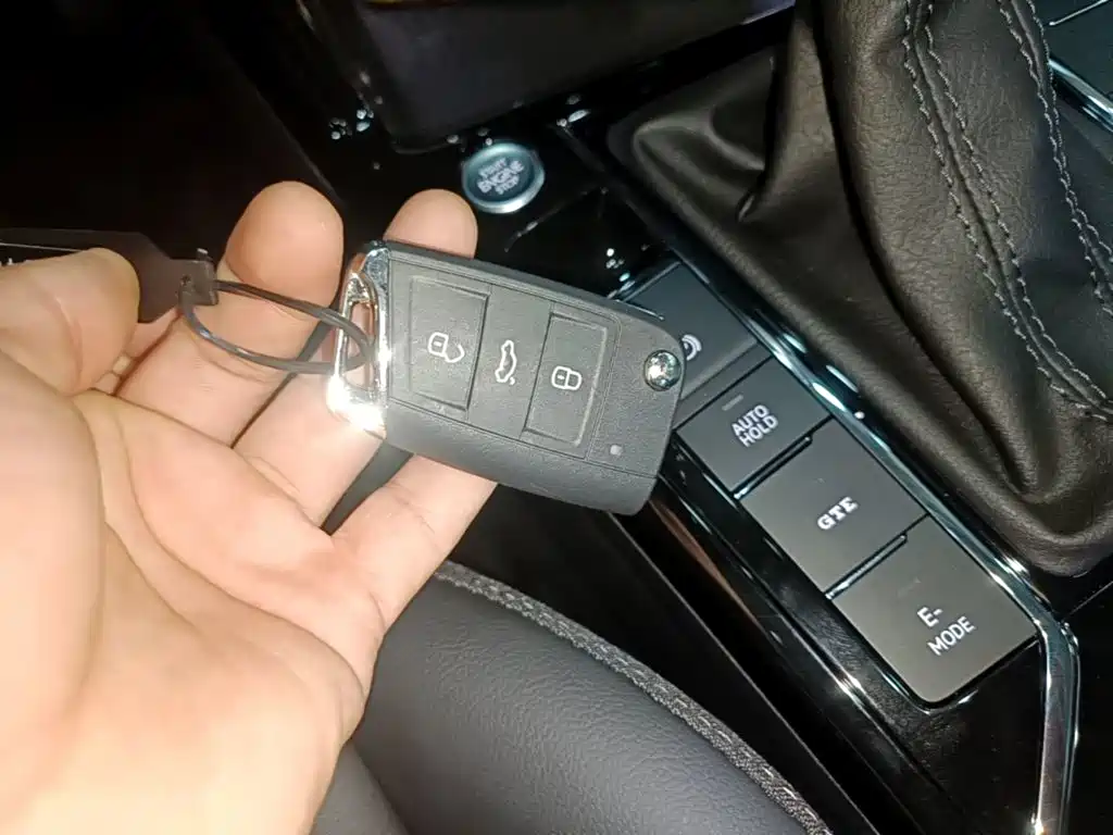Volkswagen Passat PHEV — миниатюра 9