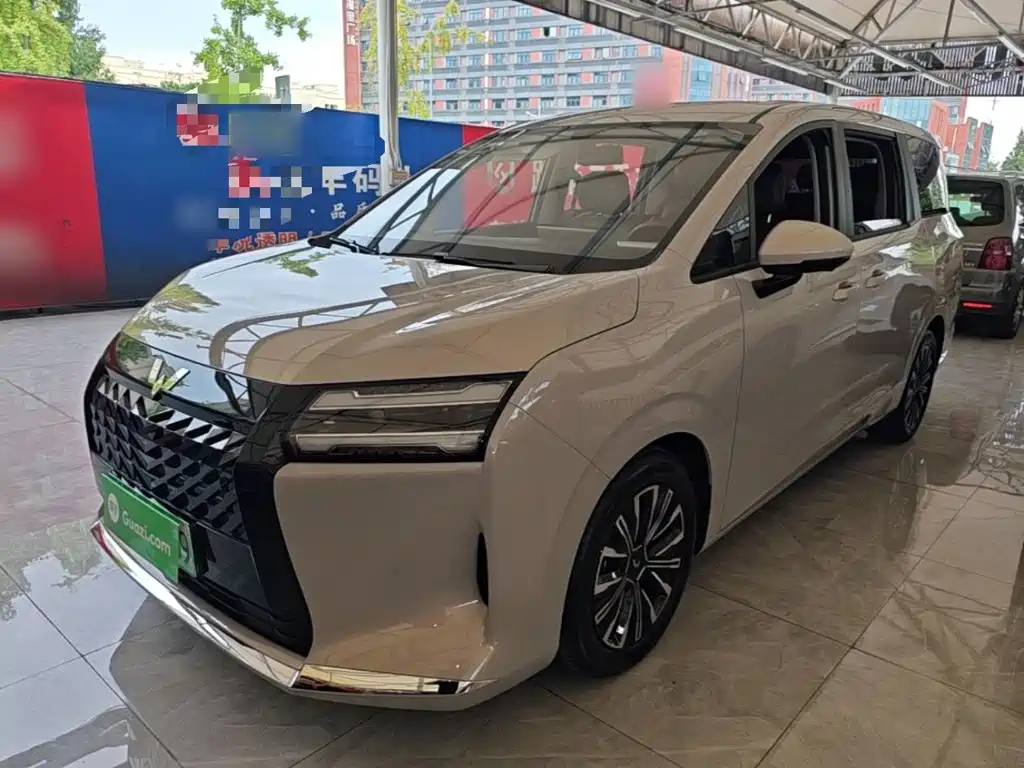 Wuling Xingguang 730 New Energy — миниатюра 2