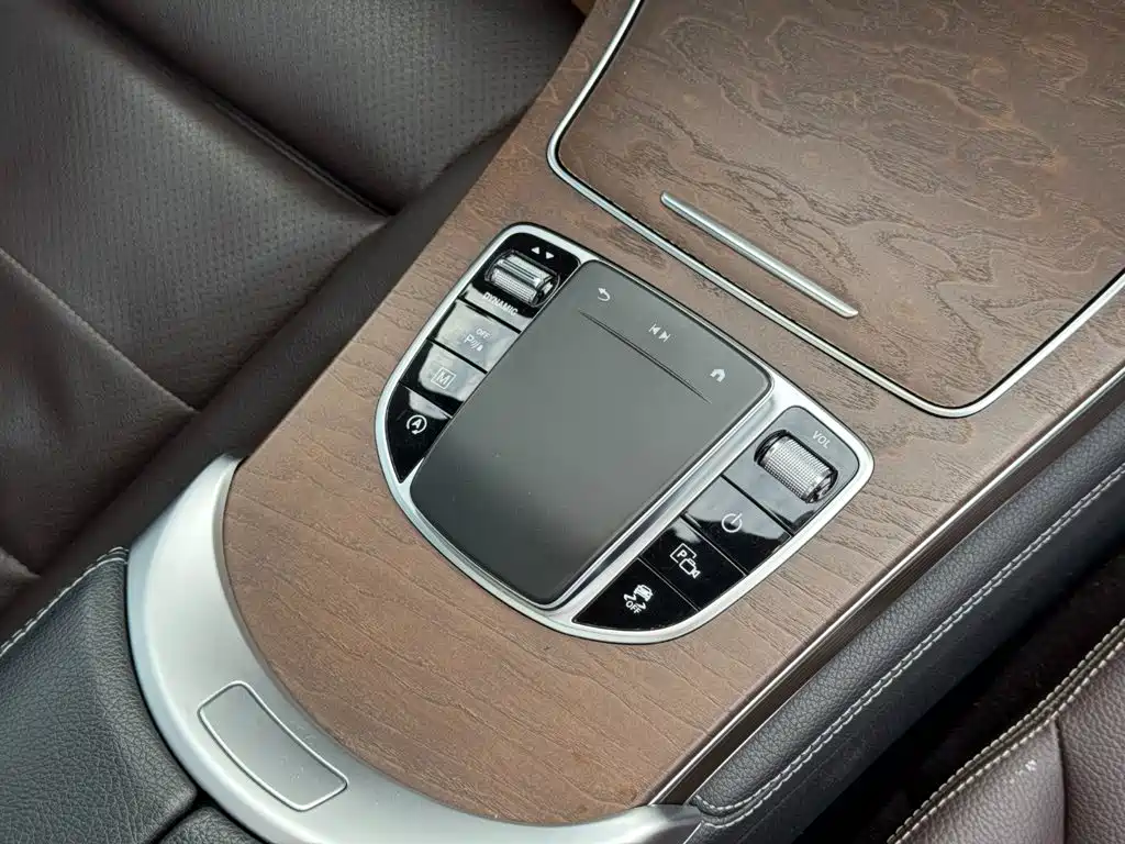 Mercedes-Benz GLC — миниатюра 24