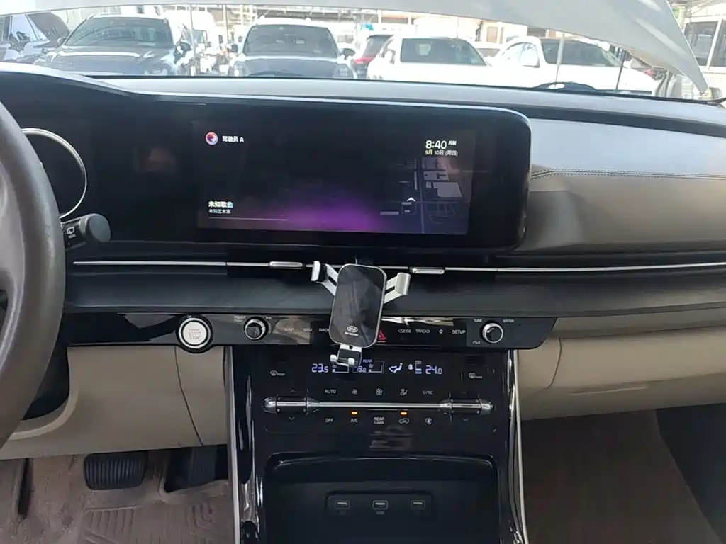 Kia Carnival — миниатюра 13