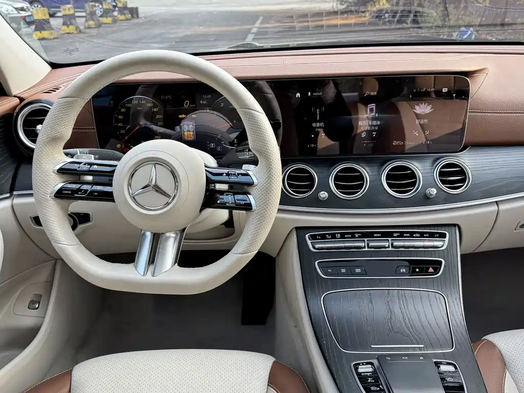 MERCEDES-BENZ E CLASS