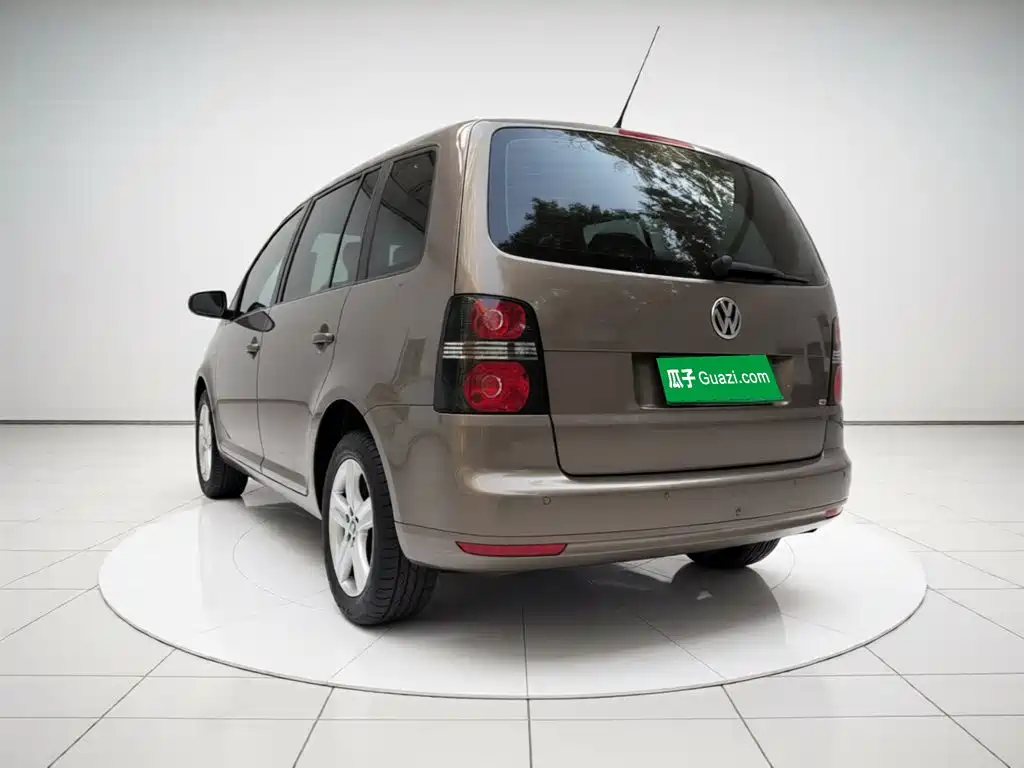 Volkswagen Touran — миниатюра 25