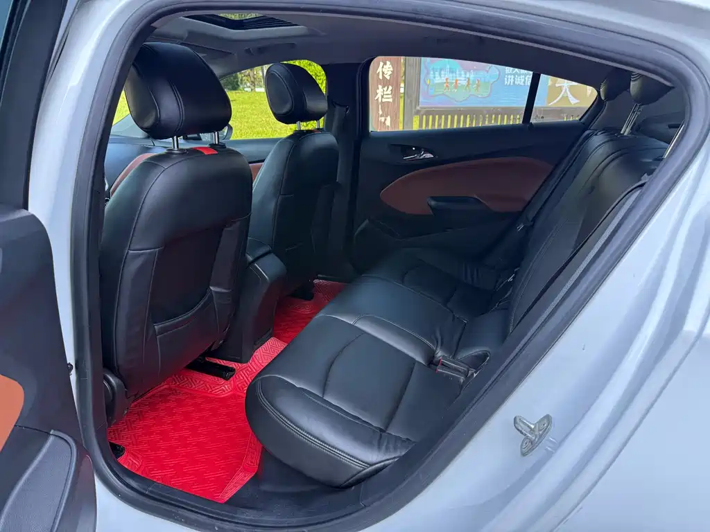 Chevrolet Cruze 320 Auto Pioneer Sunroof Edition, фото 10