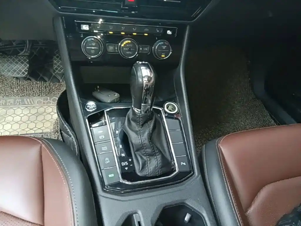 Volkswagen Lavida — миниатюра 14