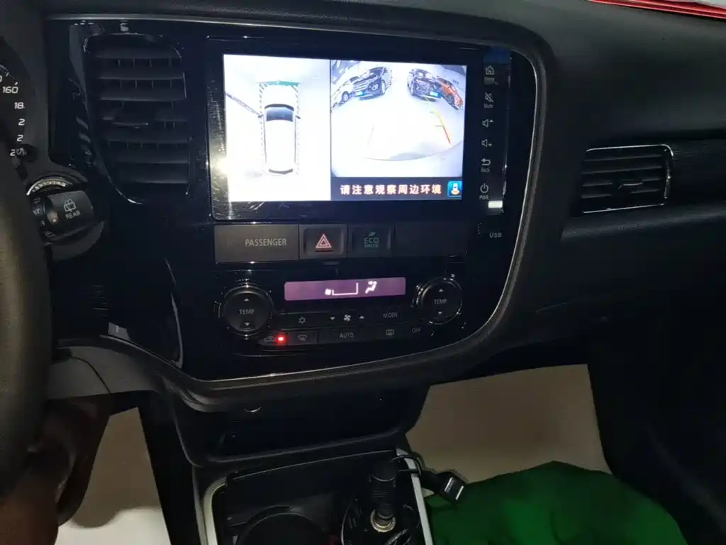 Mitsubishi Outlander — миниатюра 13