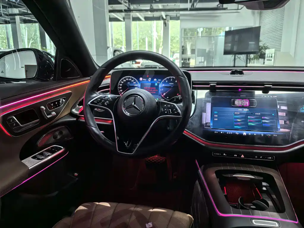Mercedes-Benz E-Class — миниатюра 19