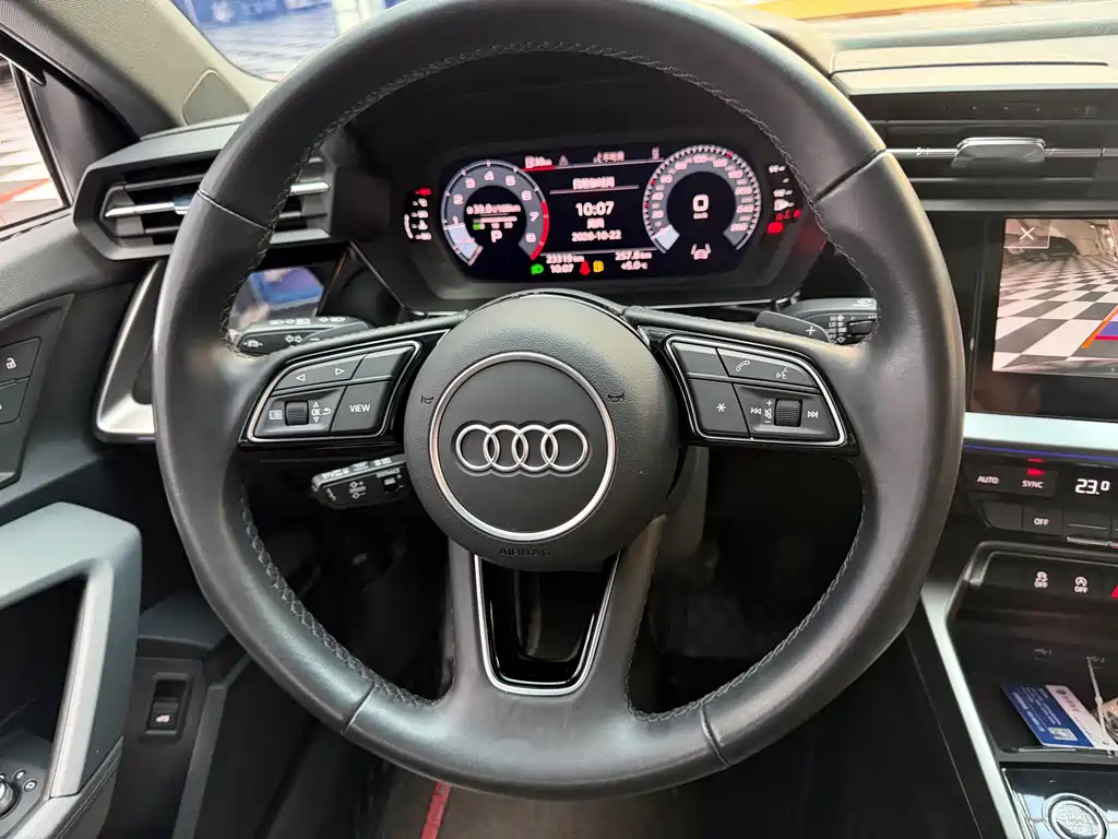 Audi A3 2023 — фото 12