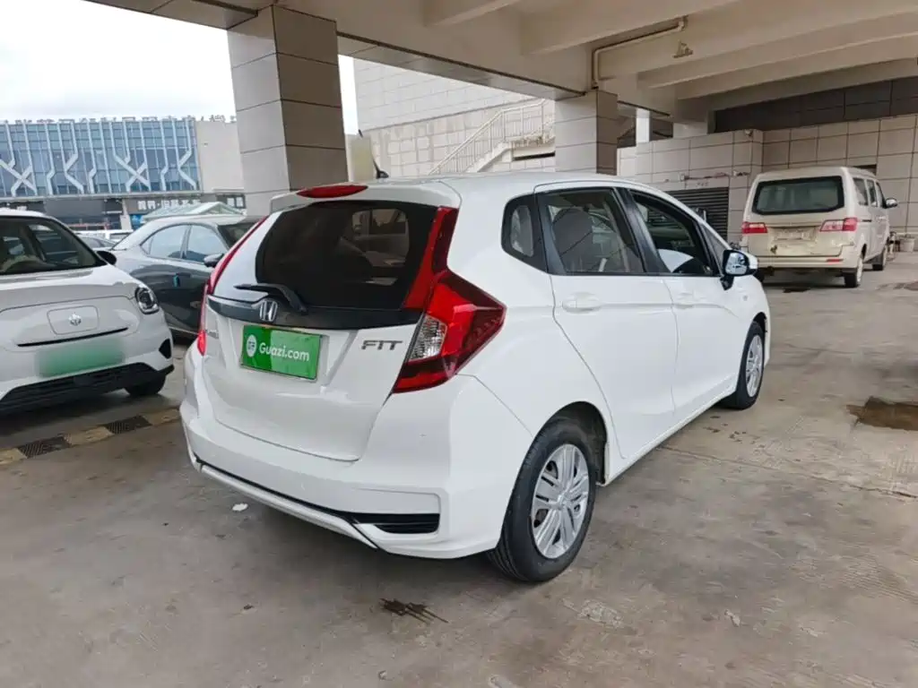Honda Fit — миниатюра 7