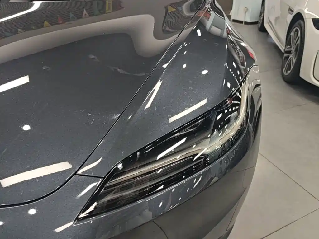 Tesla Model 3 — миниатюра 24