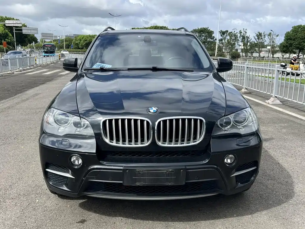 BMW X5 (Import) — миниатюра 2