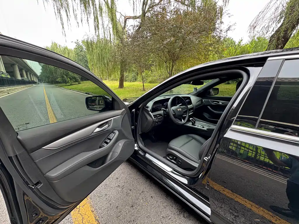 Cadillac CT5 — миниатюра 14