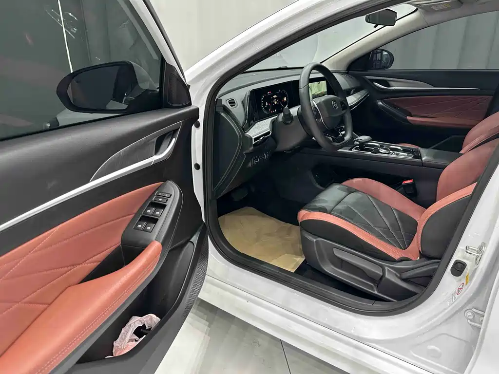Changan Eado — миниатюра 10