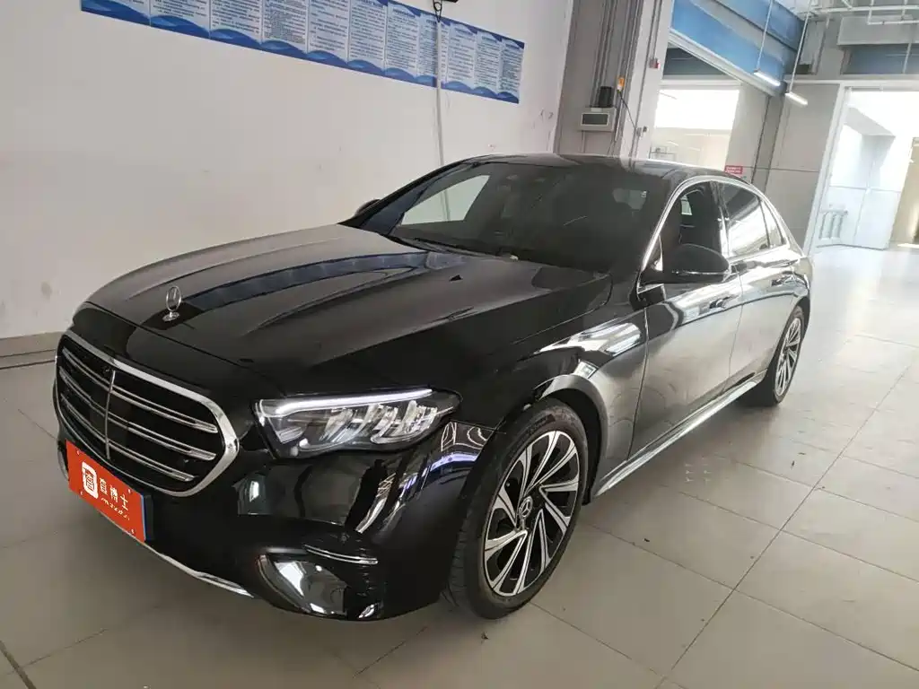 Mercedes-Benz E-Class 2024