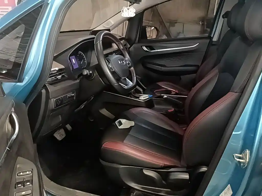 Geely Vision X3 — миниатюра 15