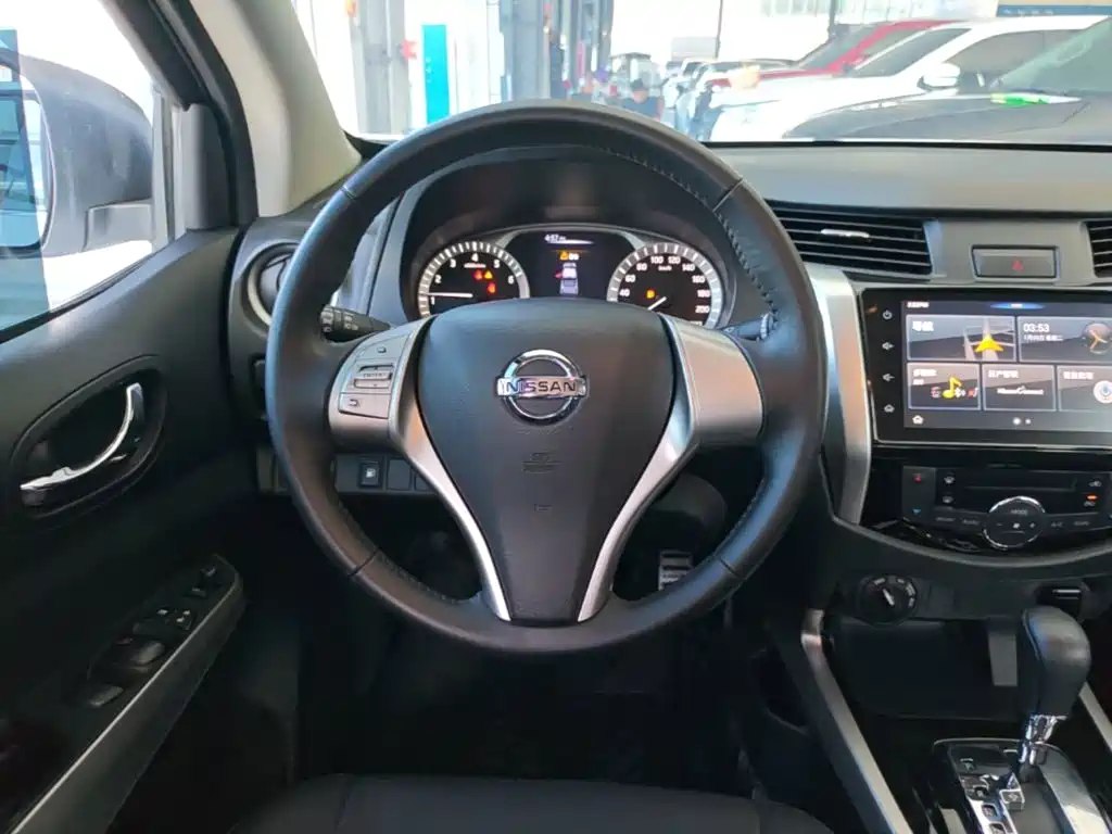 Nissan Navara — миниатюра 11