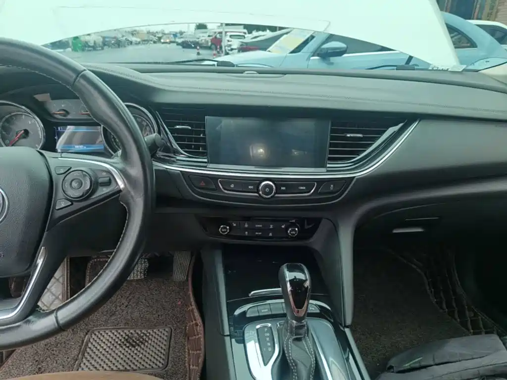 Buick Regal — миниатюра 13