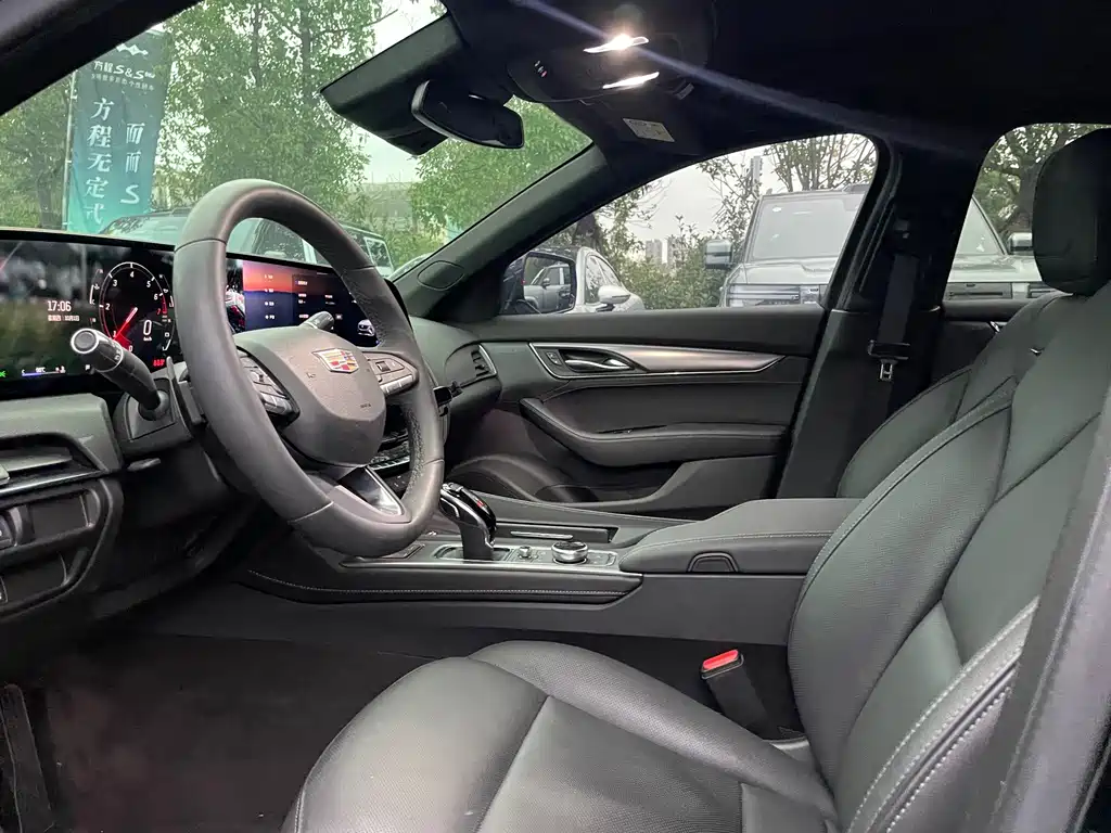 Cadillac CT5 — миниатюра 5