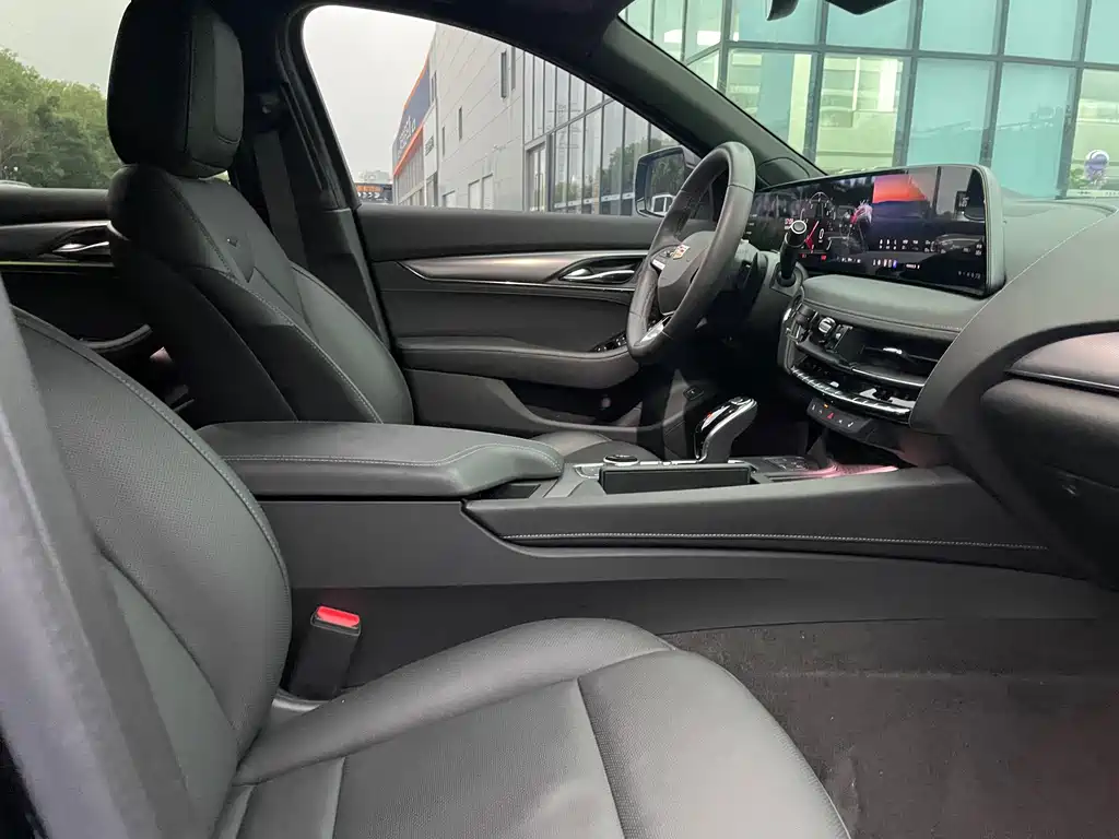 Cadillac CT5 — миниатюра 12