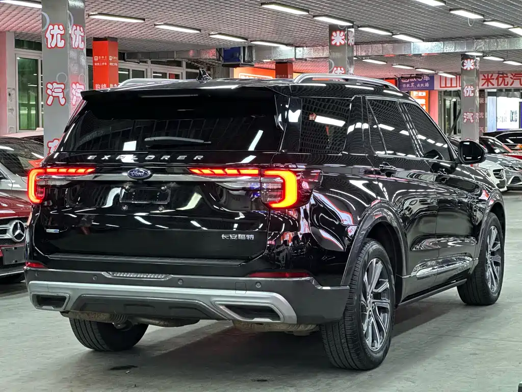 Ford Explorer — миниатюра 7