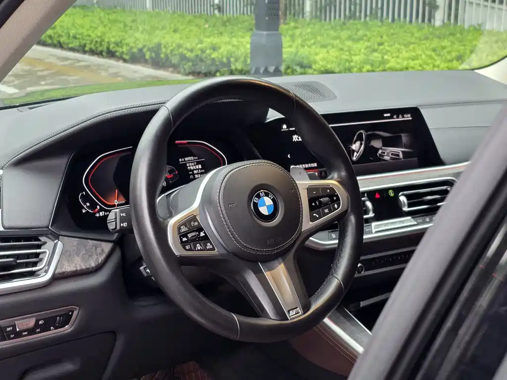 BMW X5 (Import) — миниатюра 13
