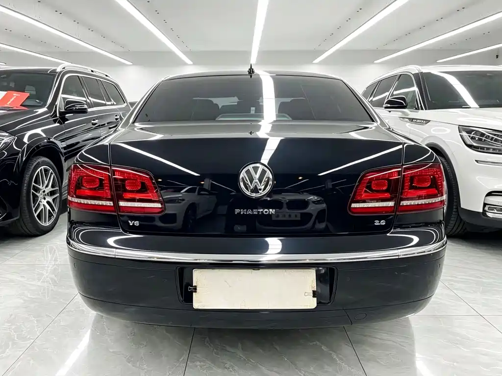 Volkswagen Phaeton — миниатюра 5