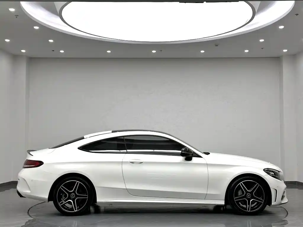 Mercedes-Benz C-Class (Import) — миниатюра 3