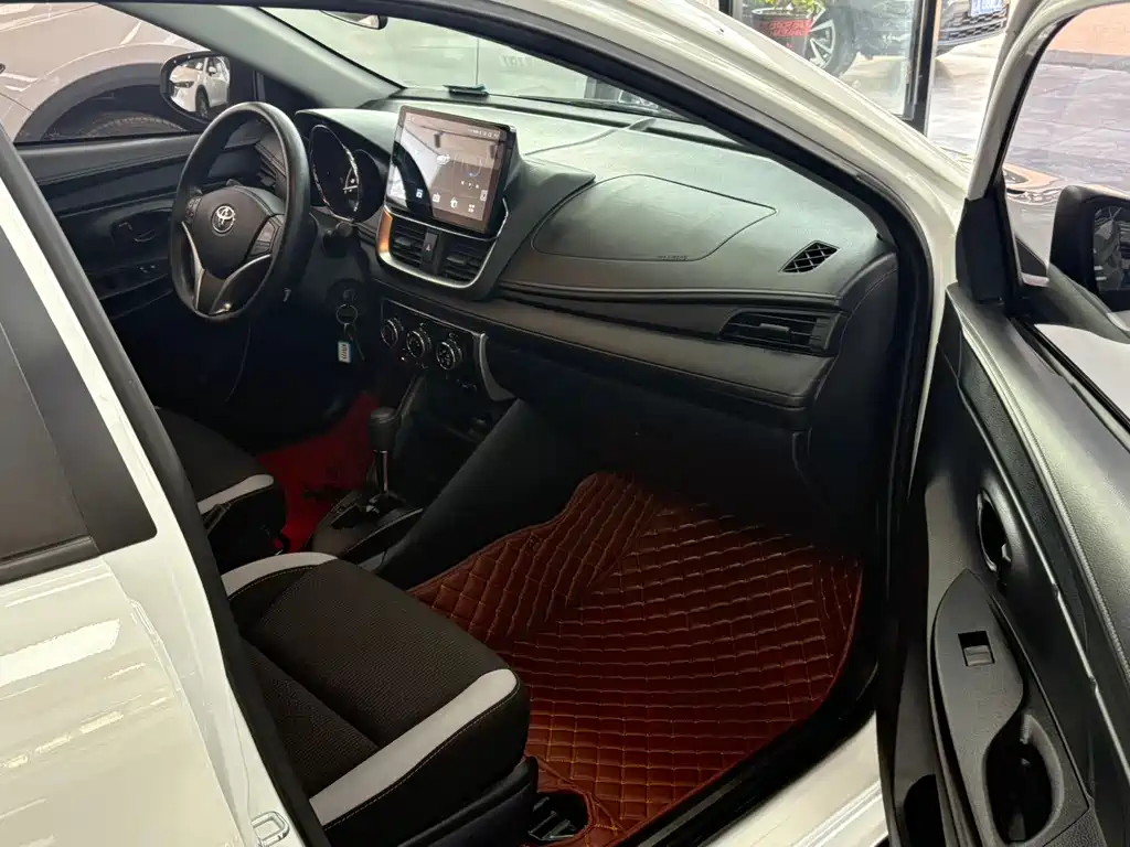 TOYOTA YARIS L ZHIXUAN